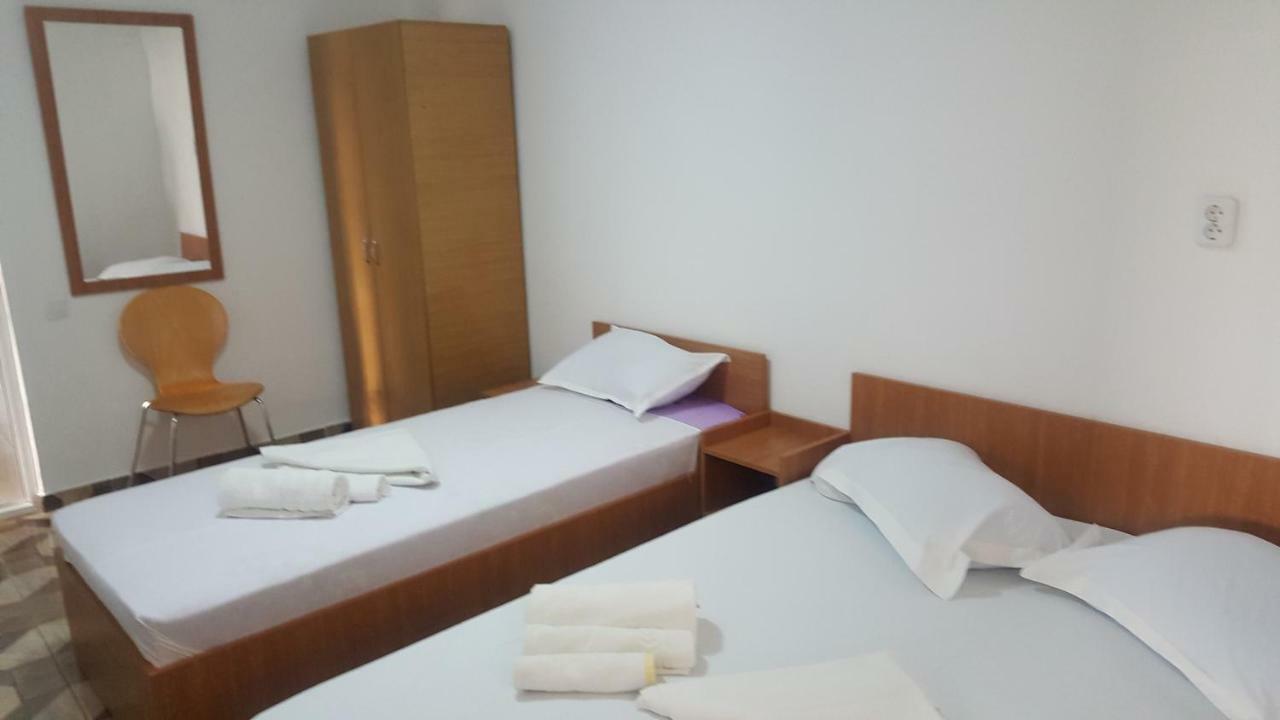 Hôtel Vila Yza à Eforie Nord Extérieur photo